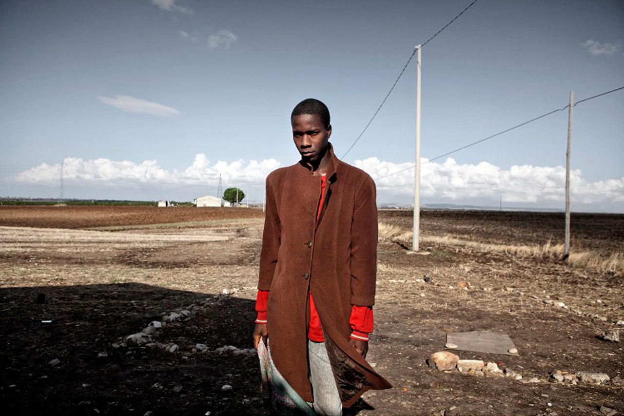 Basilicata. Portrait of a seasonal worker, Yousef Bande from Burkina Faso [Photo: © Alessandro Penso]