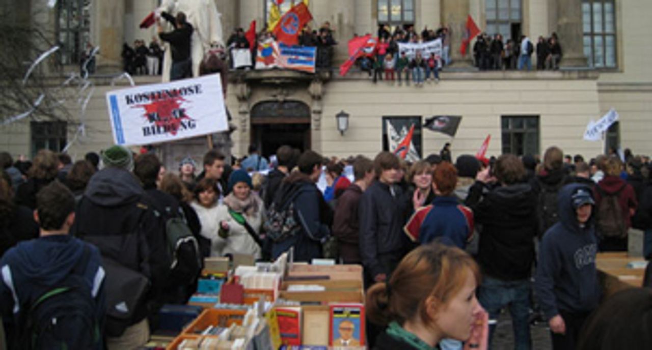 Berlin student demonstration reaction