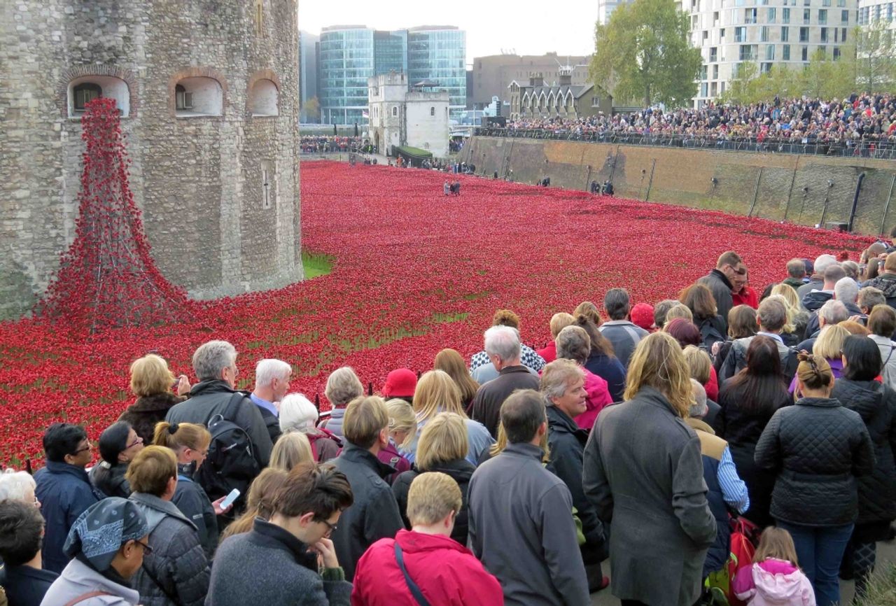 why-did-the-poppy-war-commemoration-at-the-tower-of-london-become-a