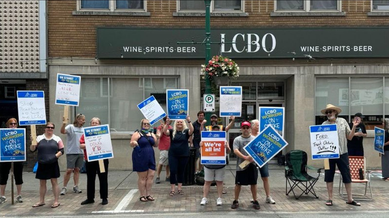 Talks resume as strike by 9,000 workers at the Liquor Control Board of Ontario enters third week