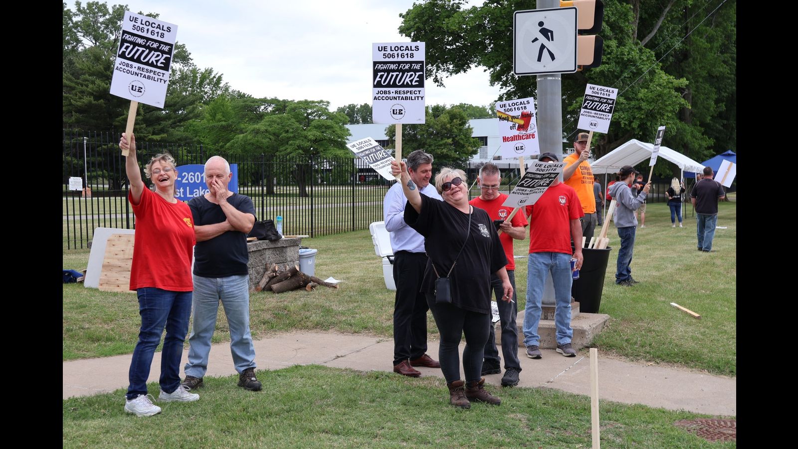 Die Arbeitergewerkschaft United Electrical setzt sich durch einen Vertrag zur Beendigung des Wabtec-Streiks in Erie, Pennsylvania, durch