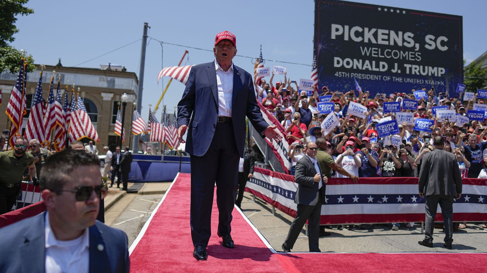 Trump campaign descends on rural Pickens, South Carolina, drawing an ...