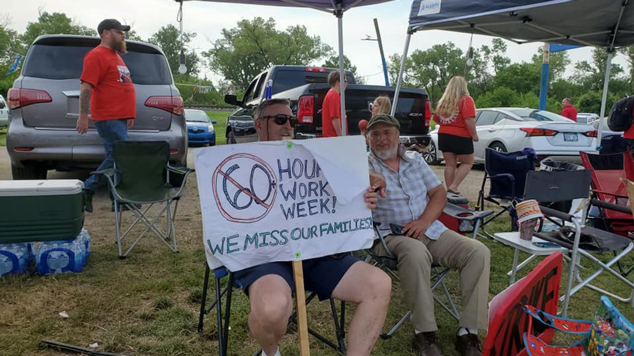 Indiana Pepsi drivers strike as Kansas Frito-Lay workers continue