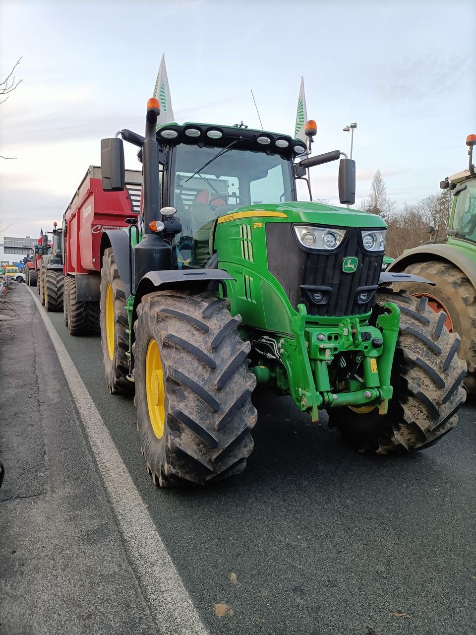 Las Protestas De Los Agricultores Paralizan Francia Y Se Extienden Por ...