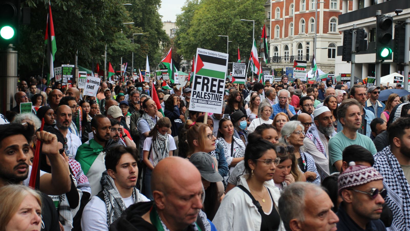 125,000 march in London in 18th national protest against the Gaza genocide