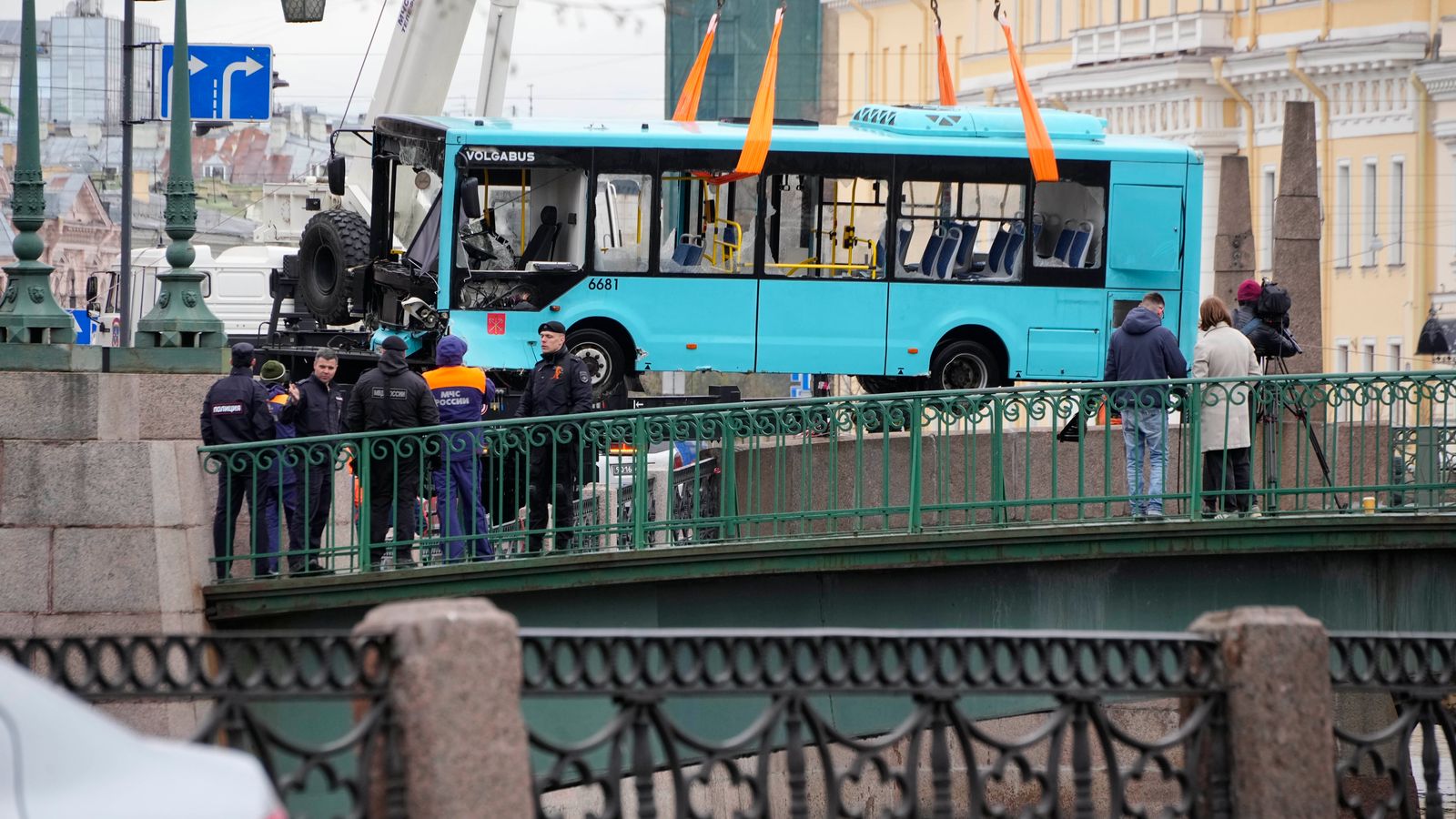 Seven killed in bus accident in St. Petersburg 