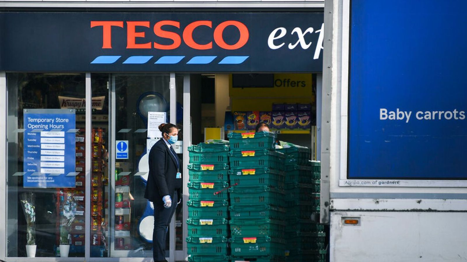 Tesco could face empty shelves over pay dispute, Unite union says, Tesco