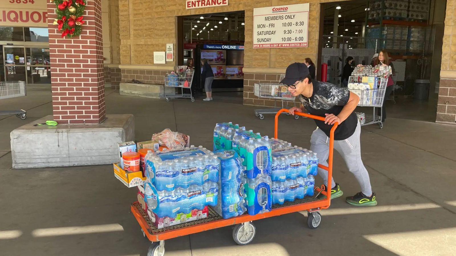 Millions placed under two-day boil water advisory in Houston, Texas