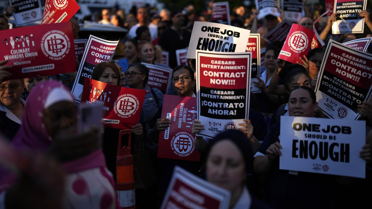 Unite betrays UK Tesco workers strike, USDAW plans company talks - World  Socialist Web Site