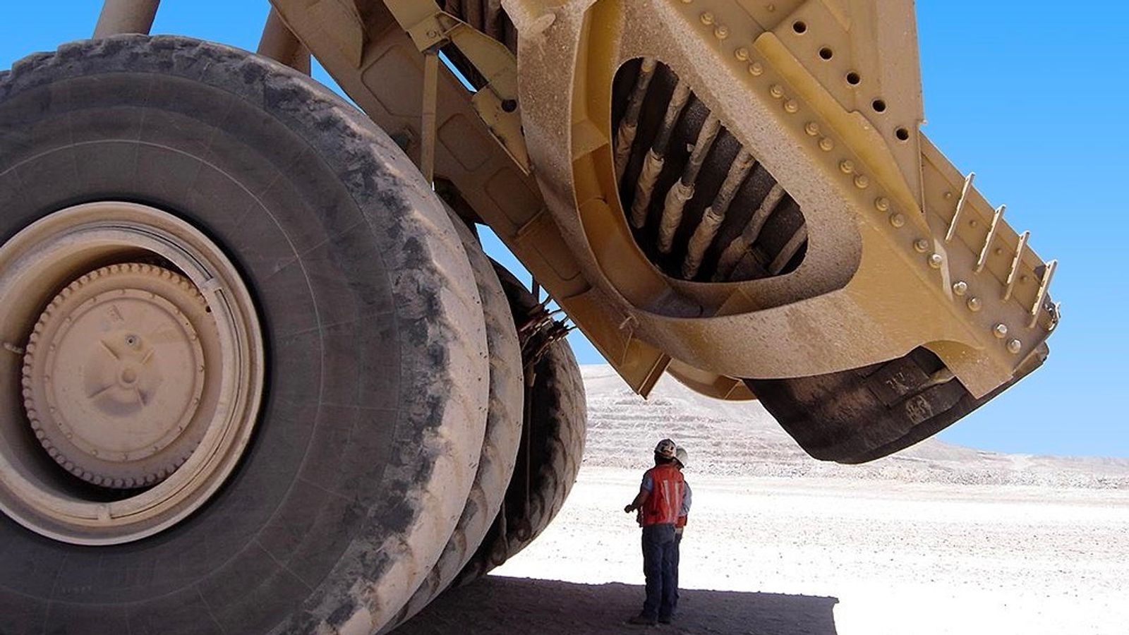 Huelga en la mina de cobre más grande del mundo expone al gobierno de Boric y al aparato sindical en Chile