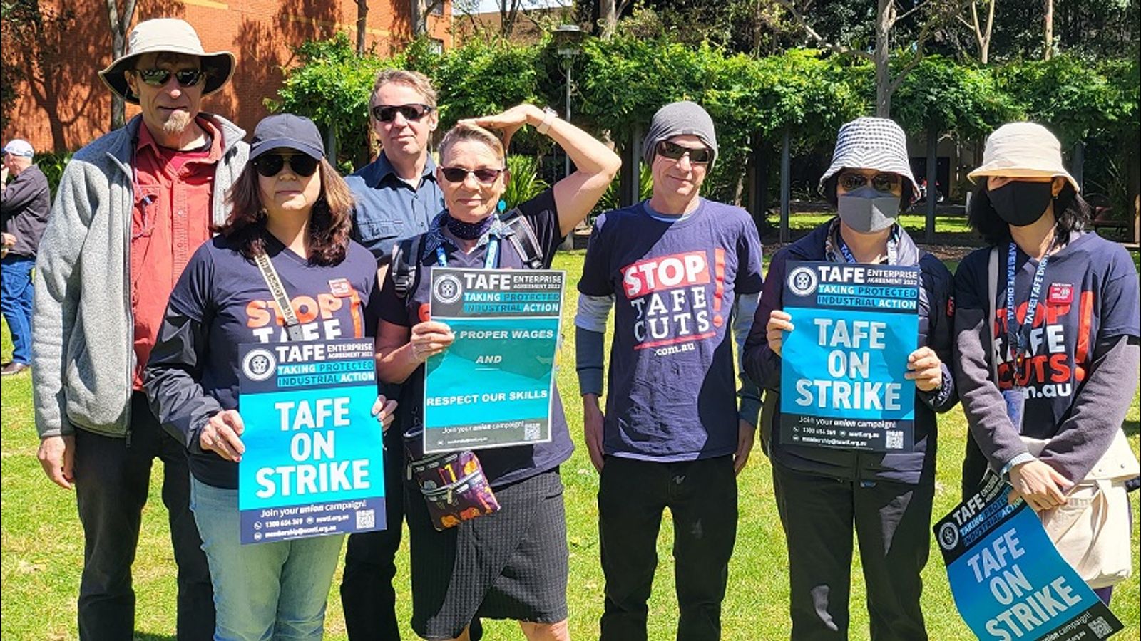 australia-striking-nsw-tafe-educators-call-for-unified-action-of