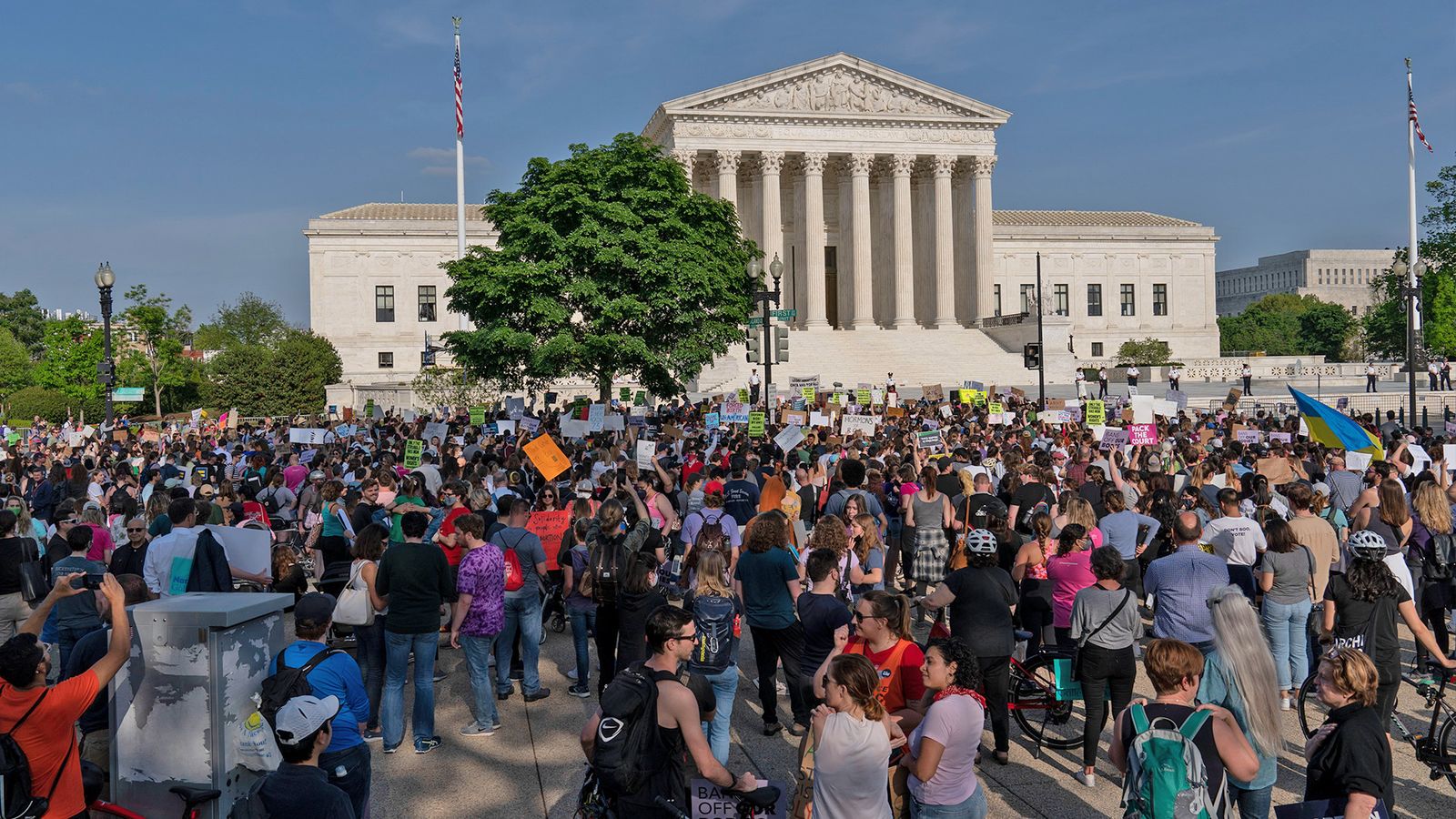 Верховный суд США отменяет конституционное право на аборт - World Socialist  Web Site