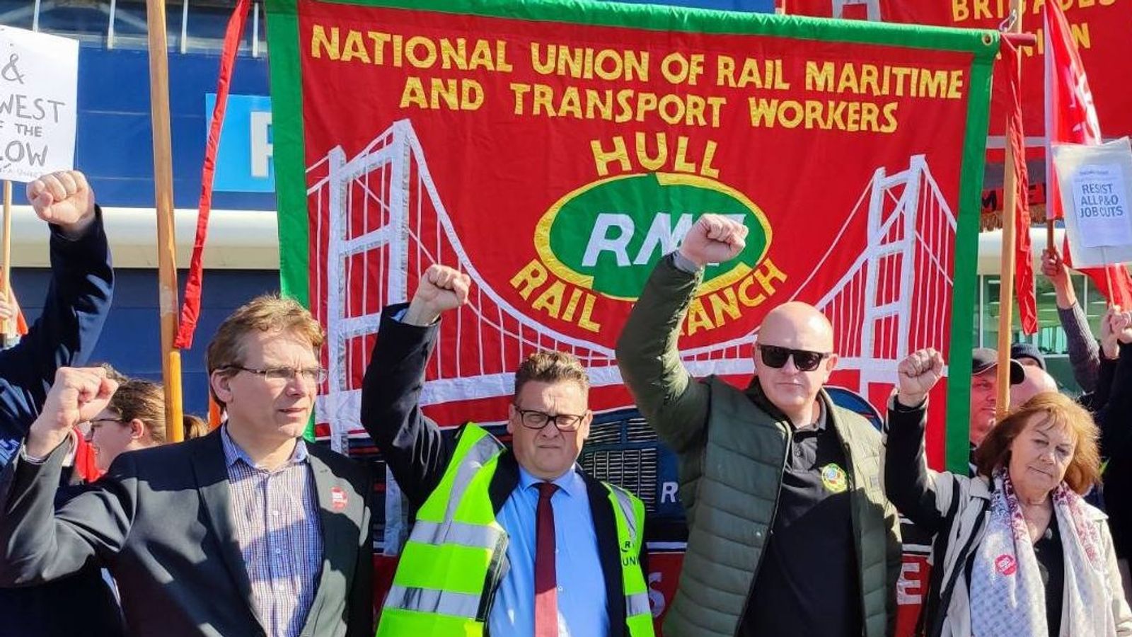 rmt-s-alliance-with-uk-government-leads-p-o-ferries-fight-into-a-dead