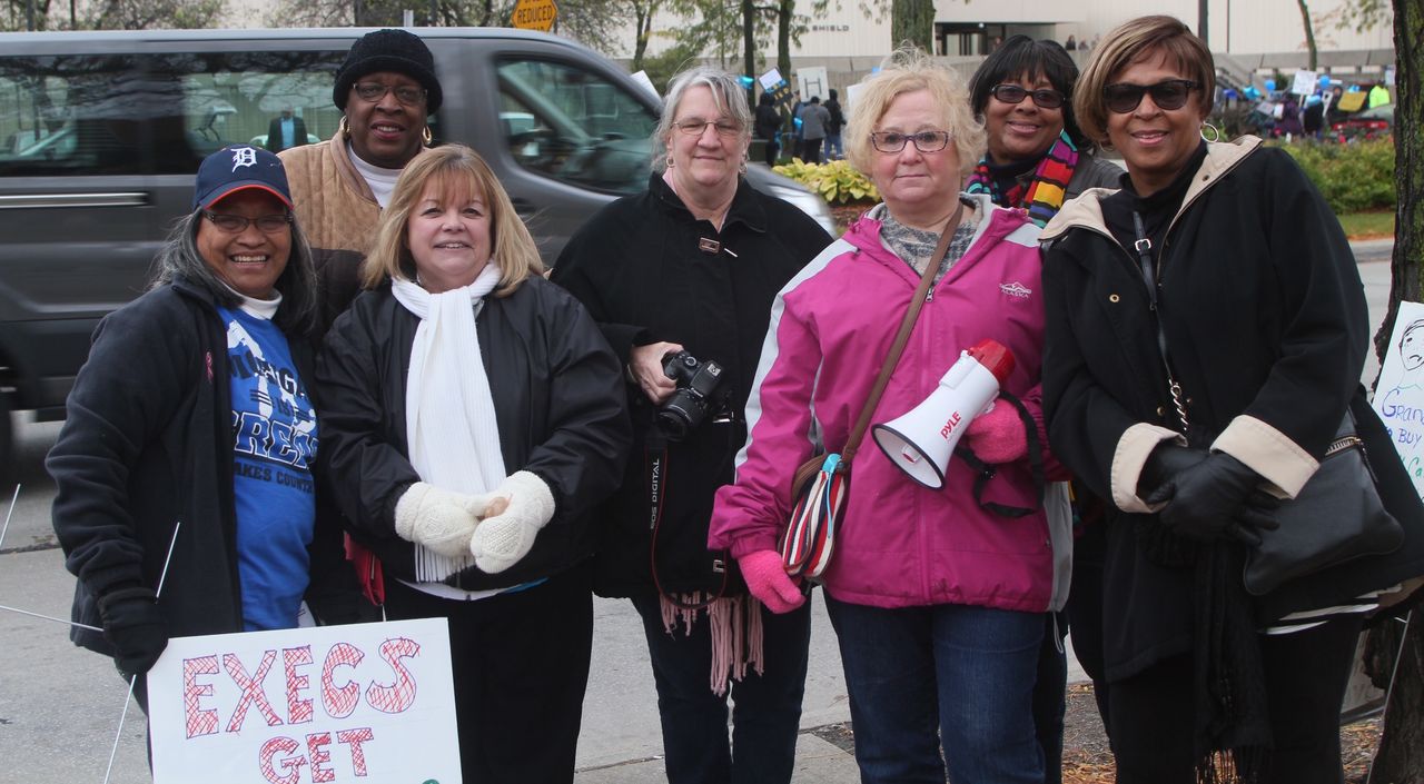 Blue Cross retirees stage picket over health care cuts ...