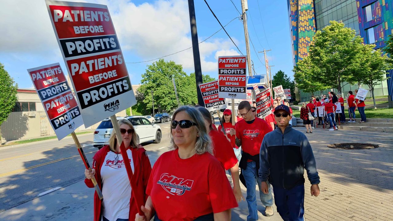 Minnesota Nurses Press For Improved Wages And Staffing While MNA   9dd6686f A36a 430c 995d 6c6ffc487c45