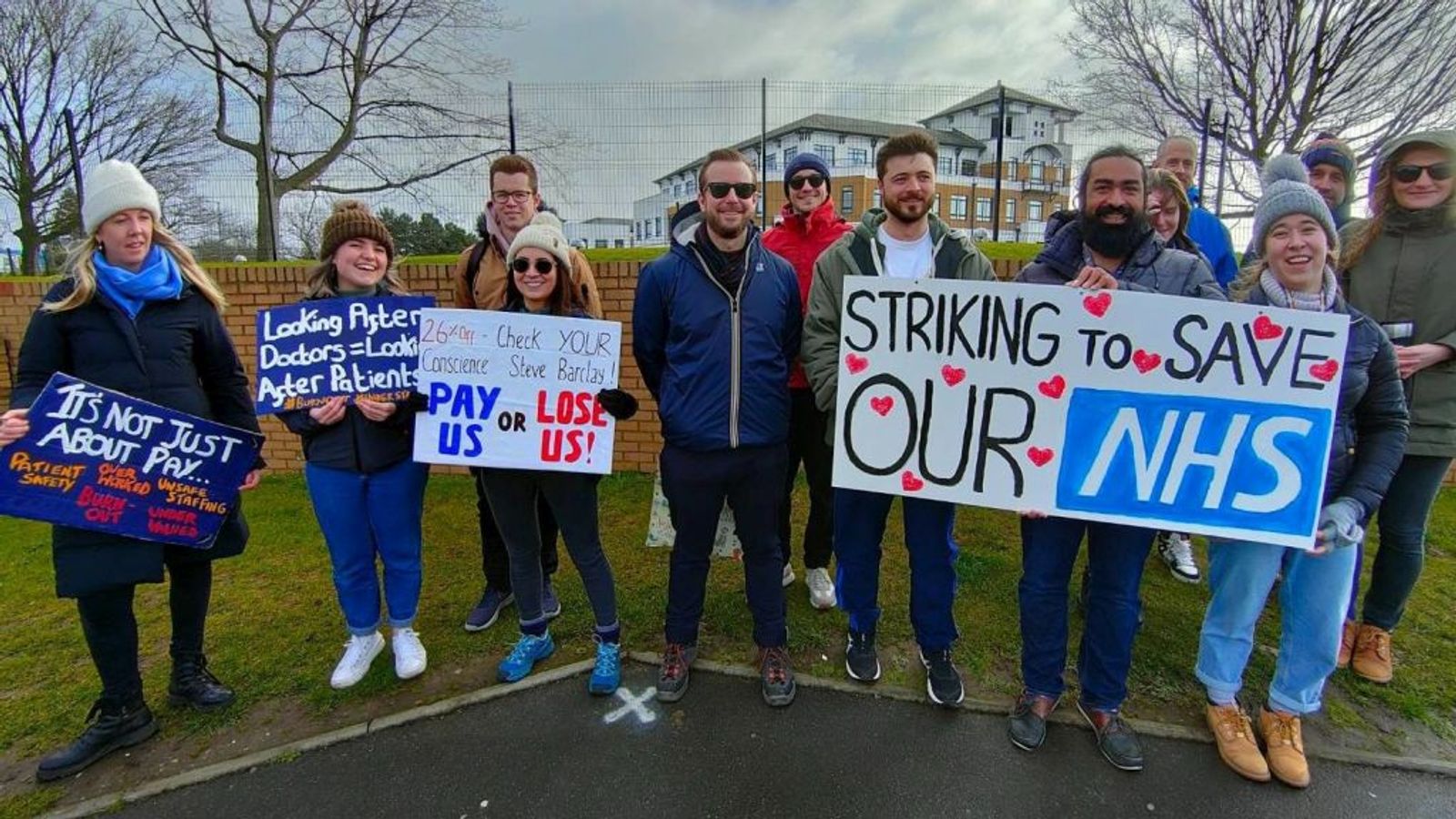 Junior Doctors Stage First Day Of 72 Hour Strike Action Across England