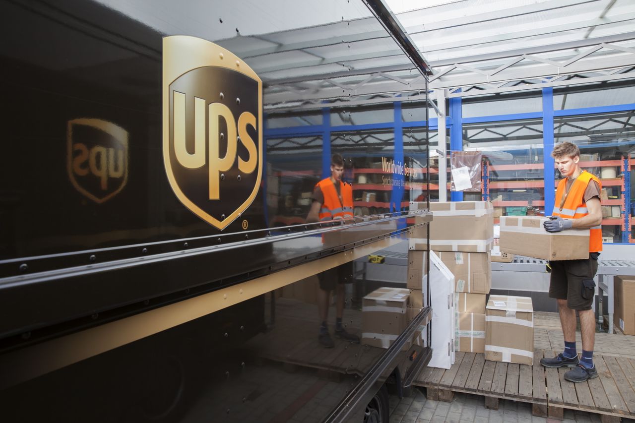 Teamsters Union Extends UPS Contract Deadline To Impose Sell-out Deal ...