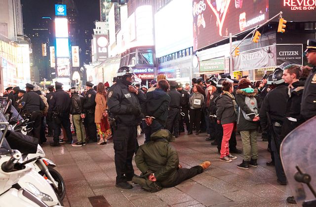 Protests Erupt Over Decision Not To Indict Cop Who Killed Eric Garner News For The Revolution 