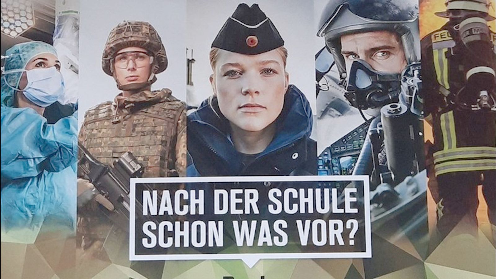 Die deutsche Regierung verstärkte die Militarisierung von Schulen und die Rekrutierung junger Menschen