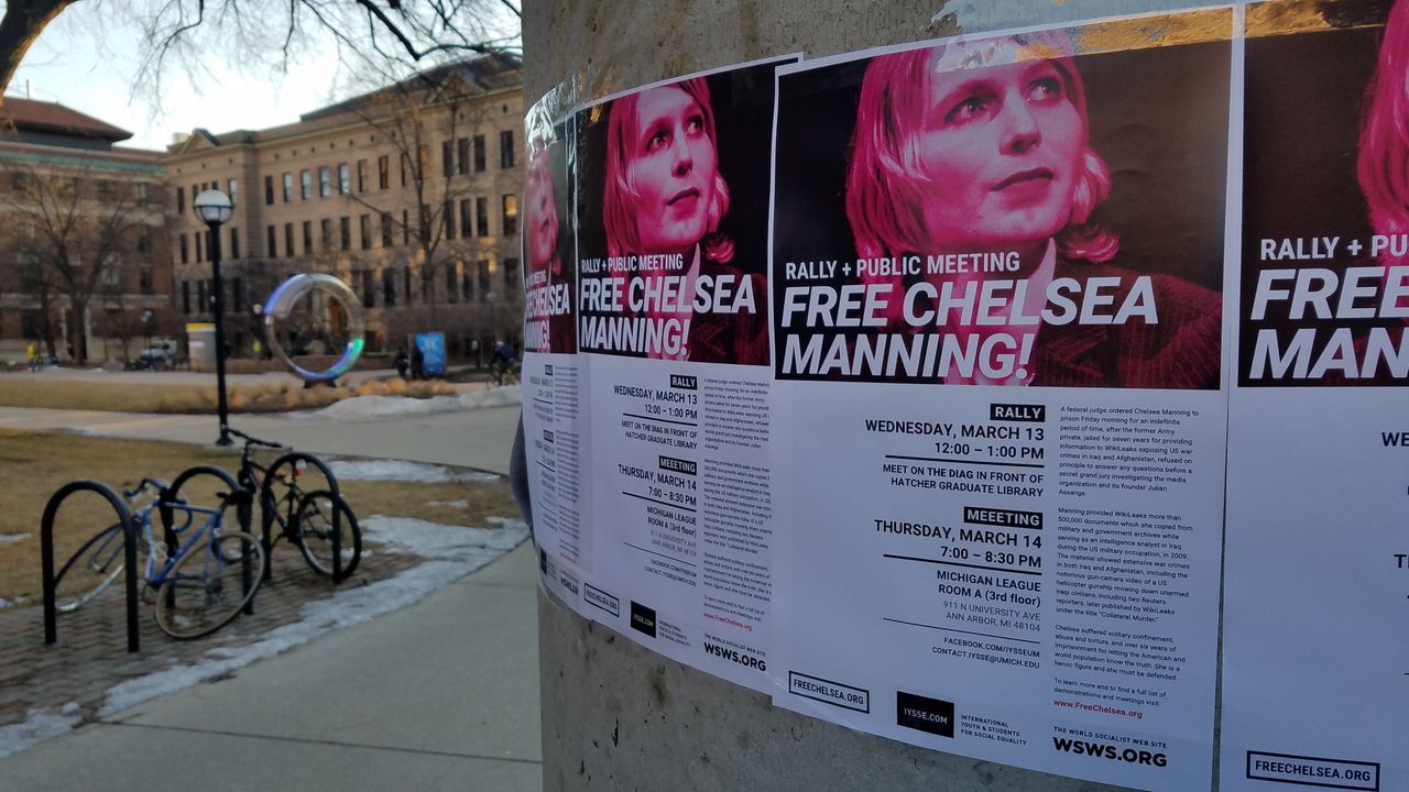 Free Chelsea Manning posters in the USA