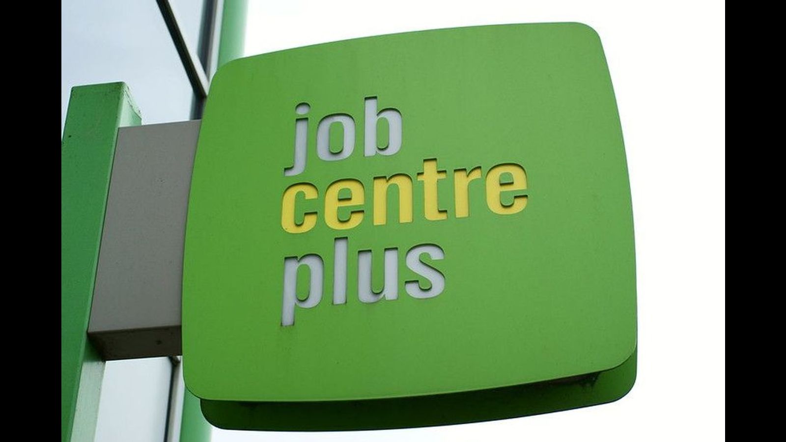 Budget uk. Job Centre. Universal credit.