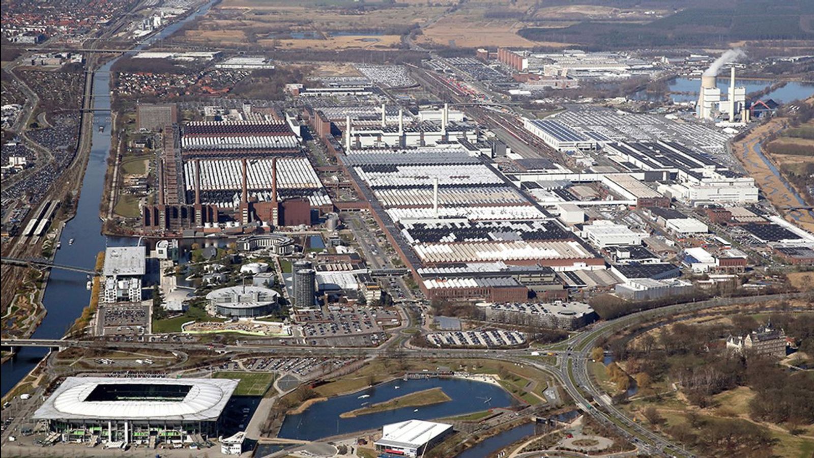 Une réunion d’usine Volkswagen à Wolfsburg annonce de violents conflits avec les salariés