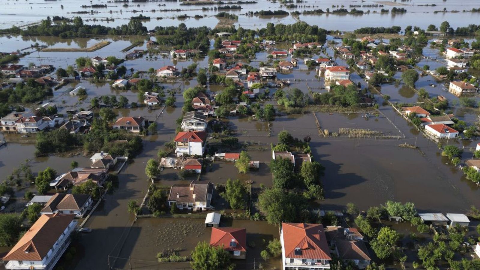 Death toll rises in Greece as flooding devastates Thessaly region ...