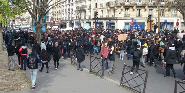 Hundreds arrested as French police assault student protests against ...